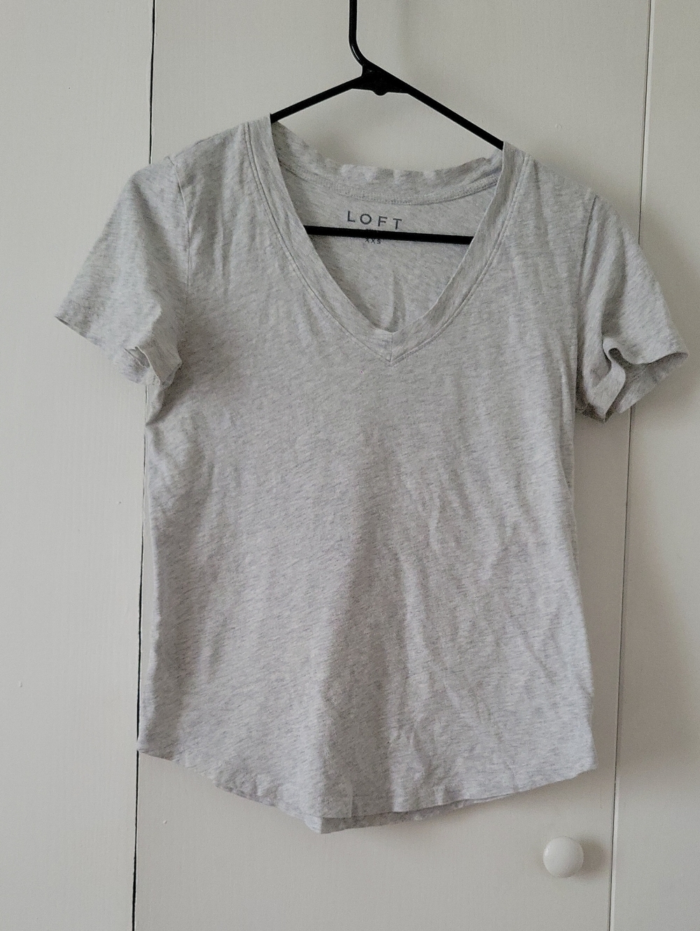 LOFT Women's Light Gray V-Neck Short Sleeve Tee